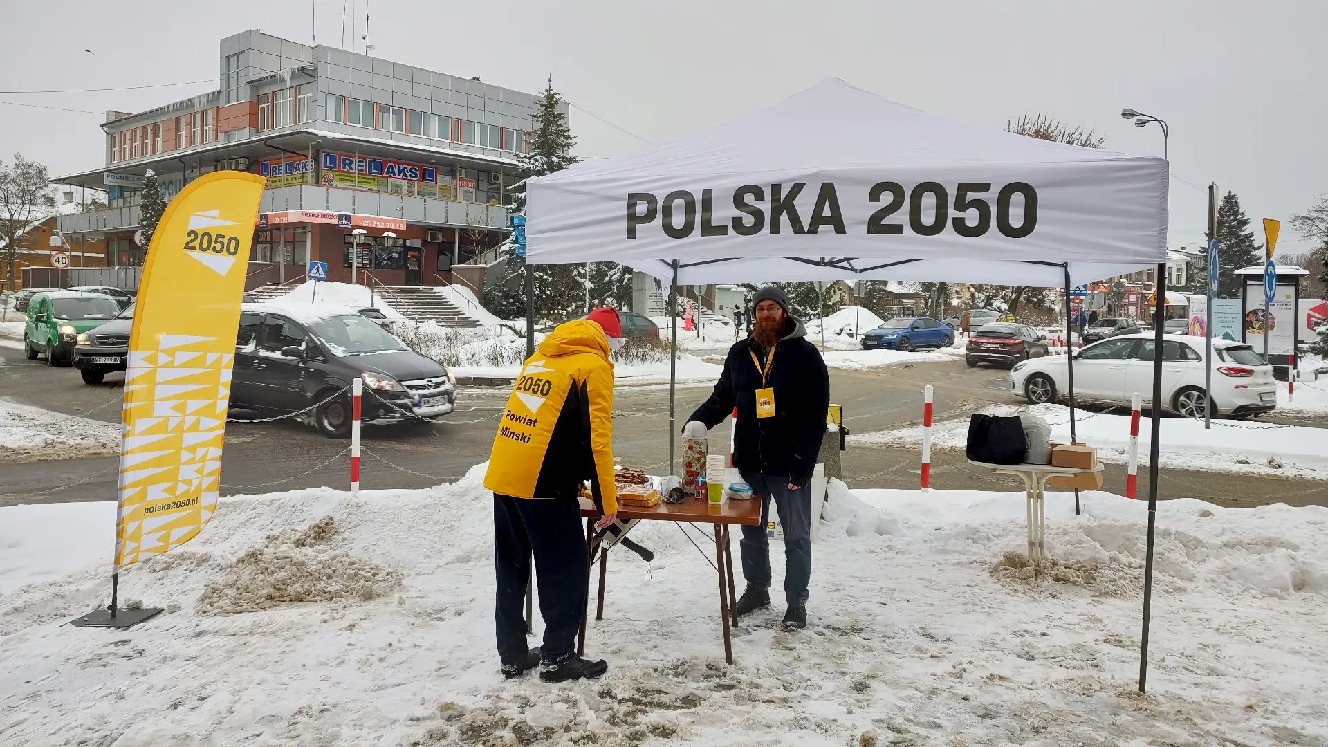 Akcja “Podziel się ciepłem" zorganizowana przez Polska 2050 Szymona Hołowni